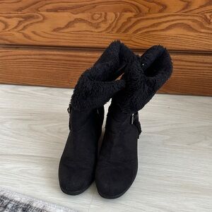 Women's Black Fur-Lined Boots